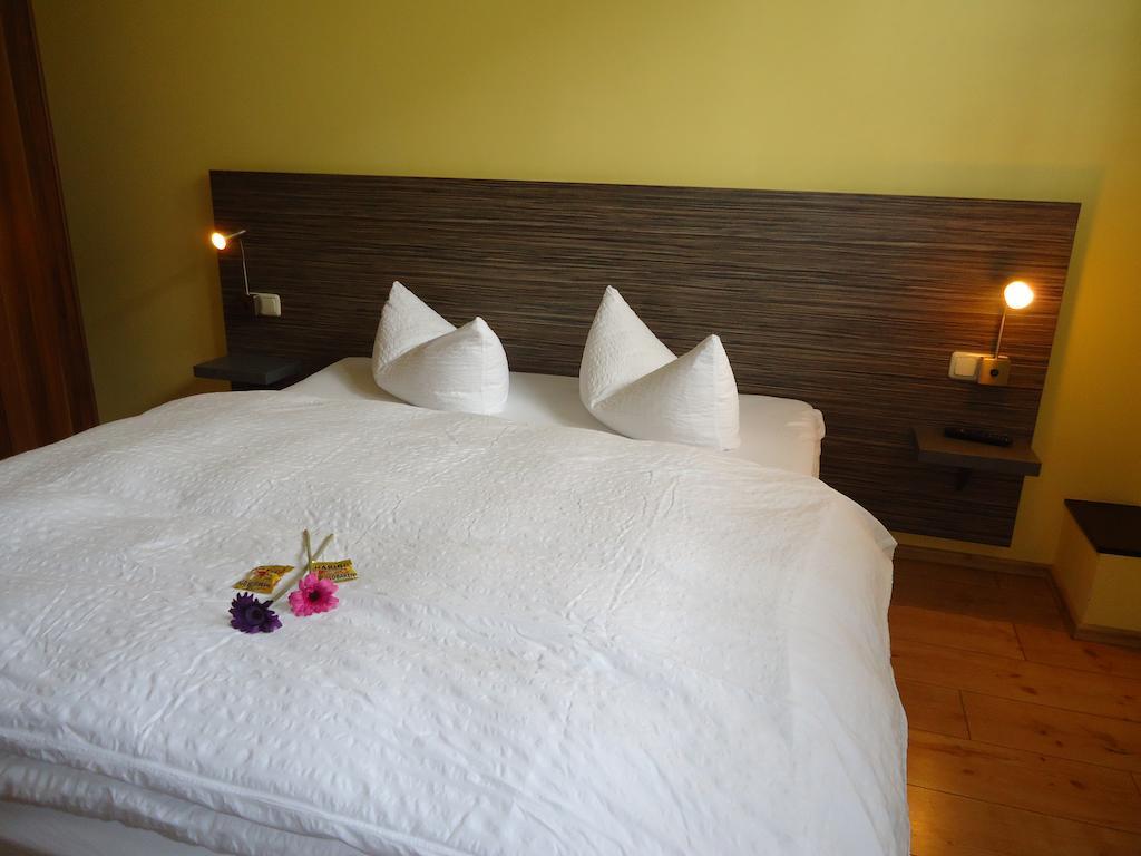 Stadthotel Ρέγκενσμπουργκ Δωμάτιο φωτογραφία